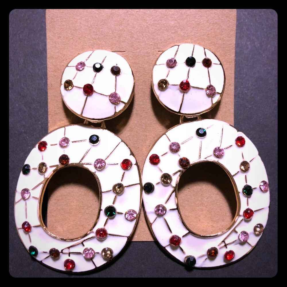 White fashion hoop w/multi color rhinestones